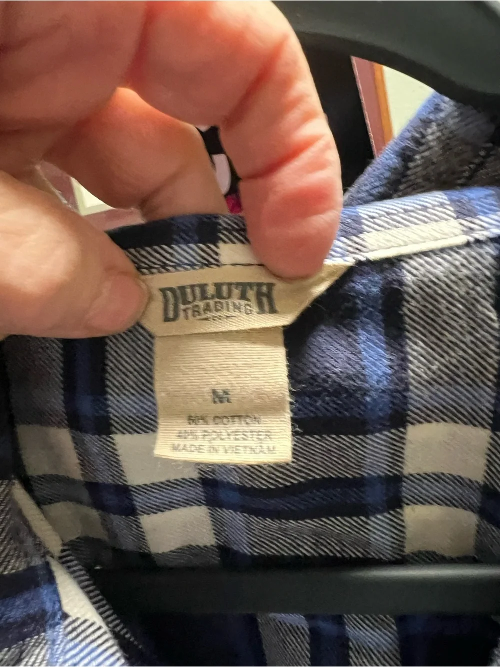 Duluth Trading Co Navy and White Plaid Button-Down Shirt Medium #365